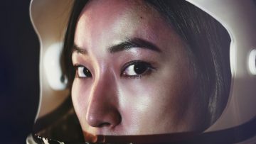 female-astronaut-with-glass-helmet-2021-09-03-07-44-02-utc-scaled-1